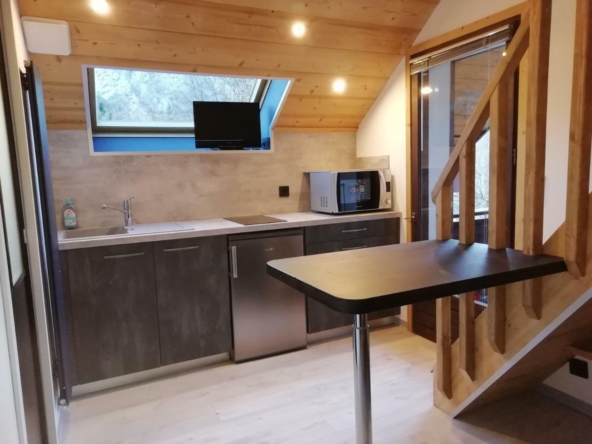 Studio En Duplex Renove Thônes エクステリア 写真